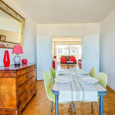 Les Tamaris By Interhome