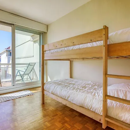 Les Tamaris By Interhome