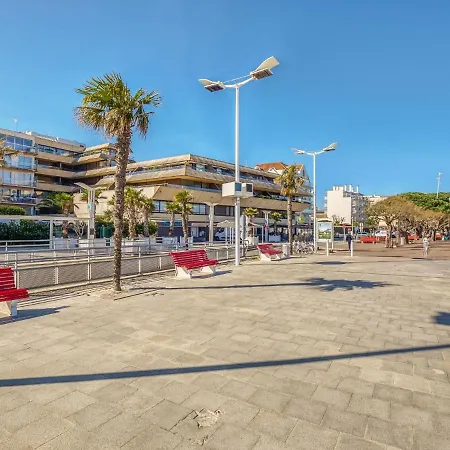 Apartment Les Tamaris By Interhome